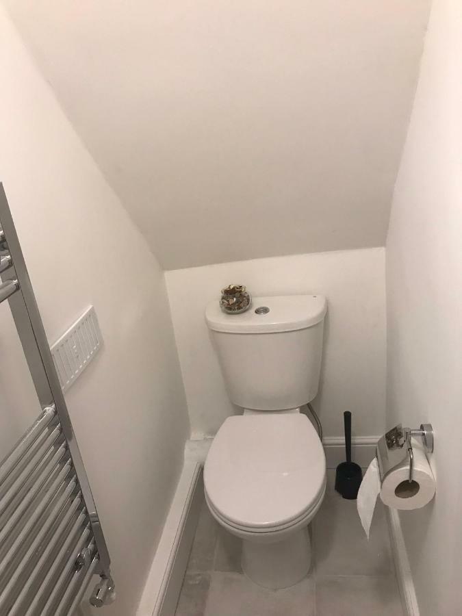 ניוקאסל אנדר ליים Beautiful Home, 3 Bedroom House Near Alton Towers, Wedgwood Museum, Universities מראה חיצוני תמונה
